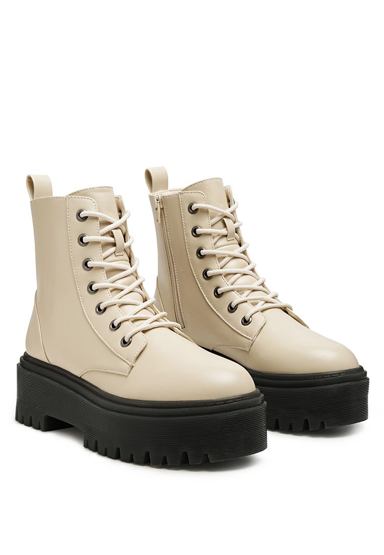 lace-up lug sole ankle boots#color_beige