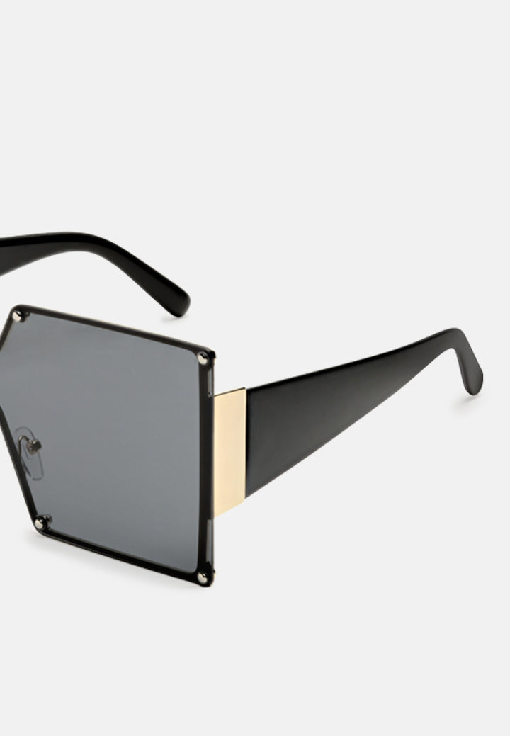 day star oversized square frame sunglasses#color_black