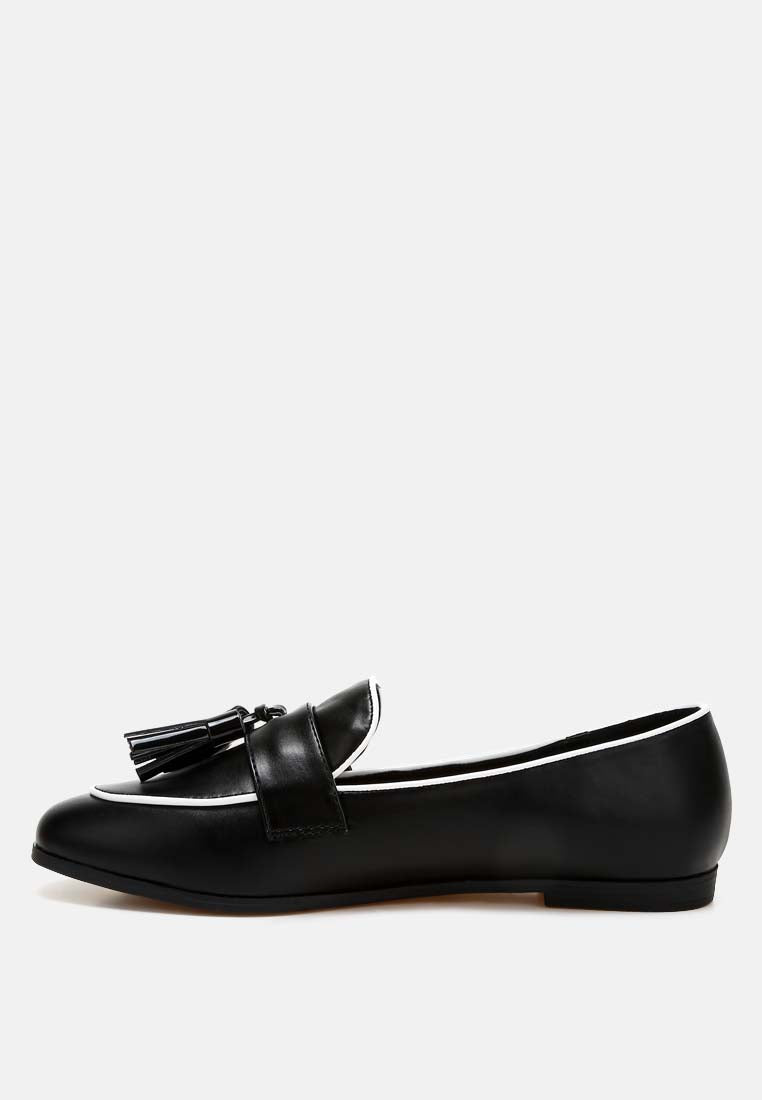 dual tone tassel loafers by ruw color_black