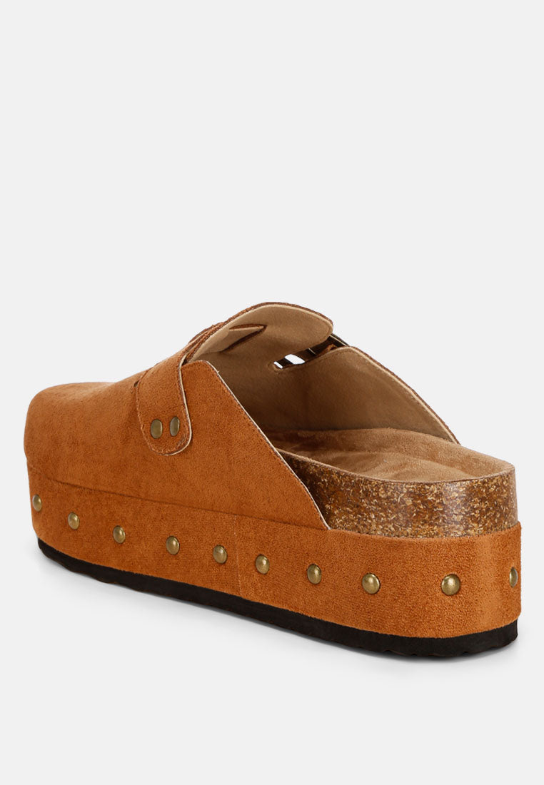 Alatna Minimal Studded Flatform Sandals#color_tan