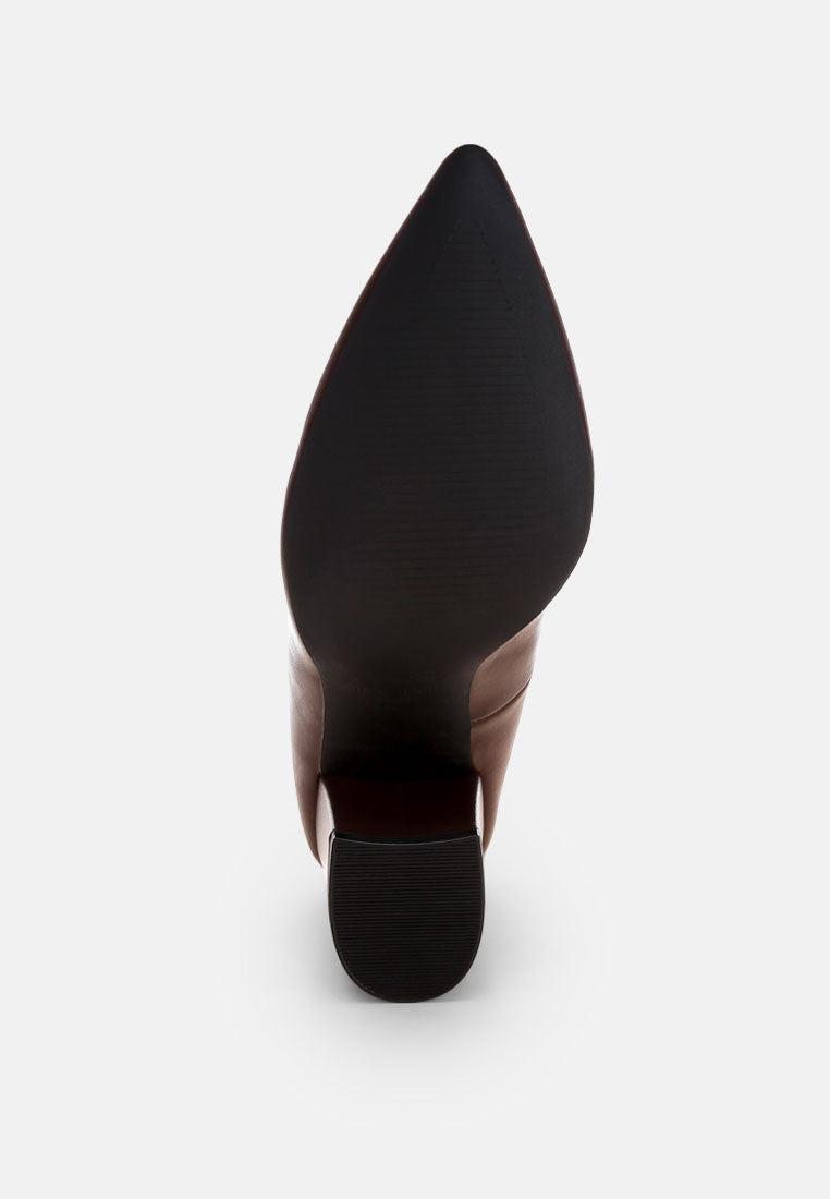 zhuri faux leather solid block heel pumps#color_brown