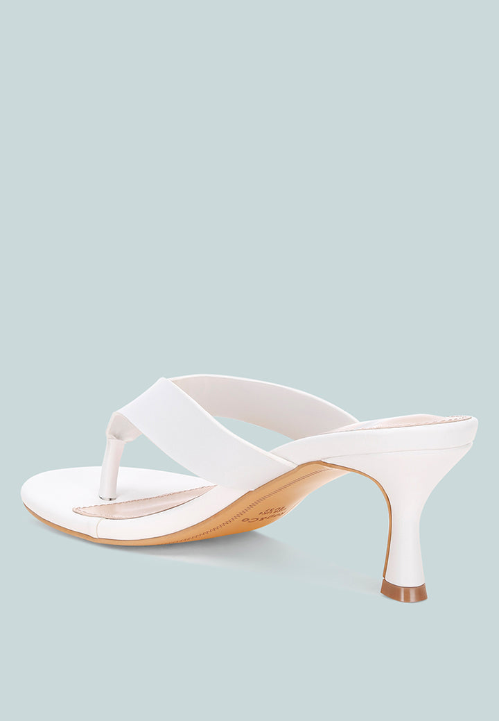 beaboux thong strap kitten heel sandals#color_white Leather