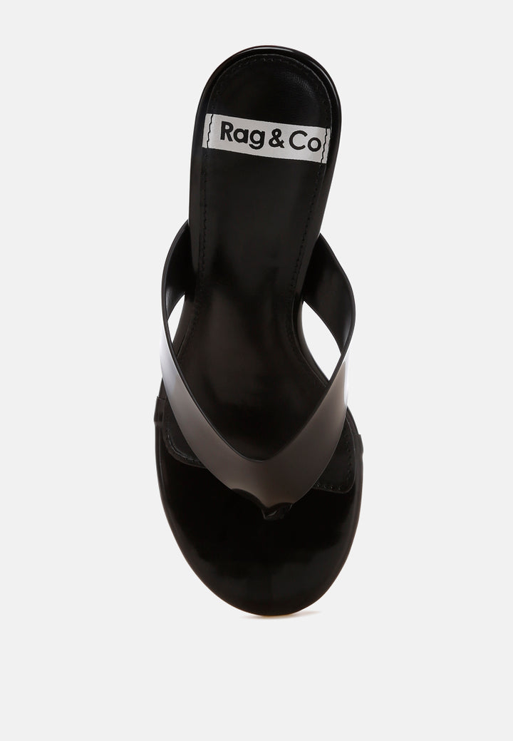 bbeaboux thong strap kitten heel sandals#color_black patent
