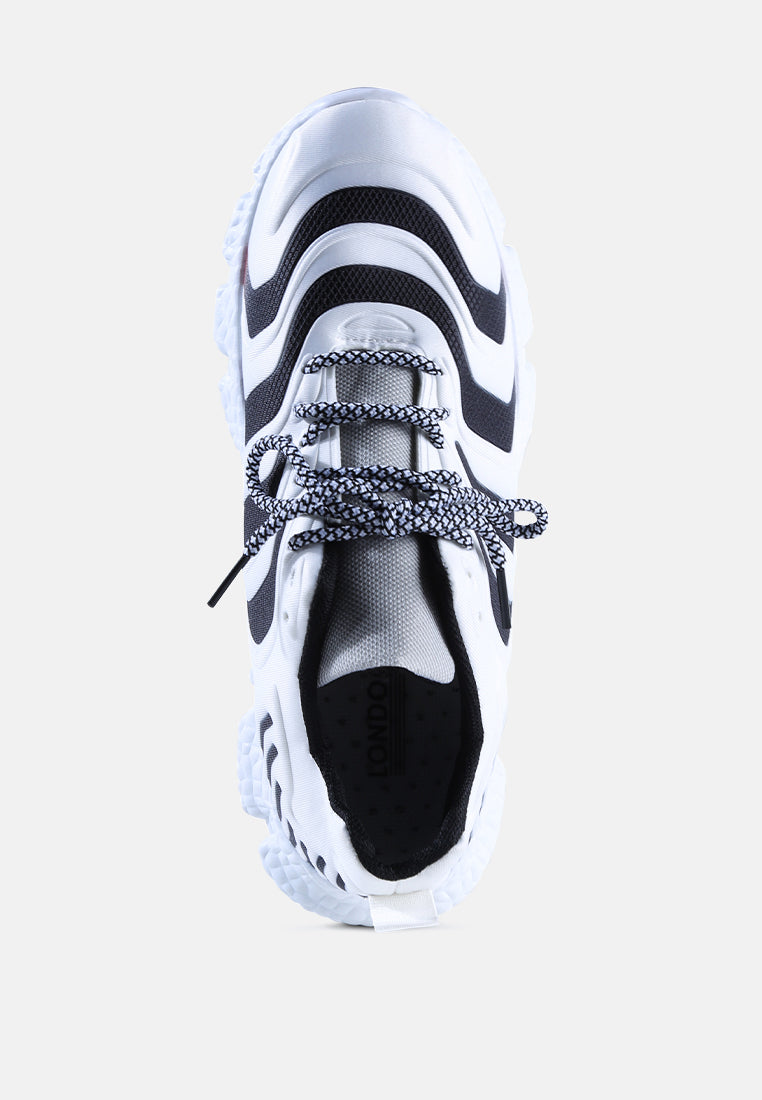 trackman to the future running sneakers#colors_black