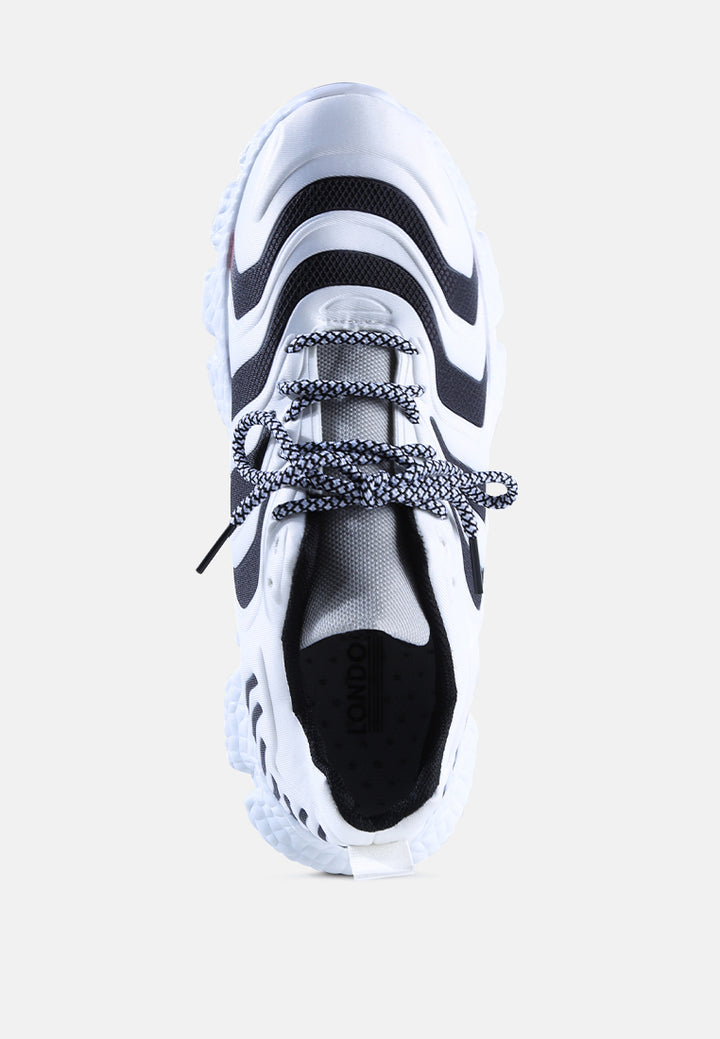 trackman to the future running sneakers#colors_black