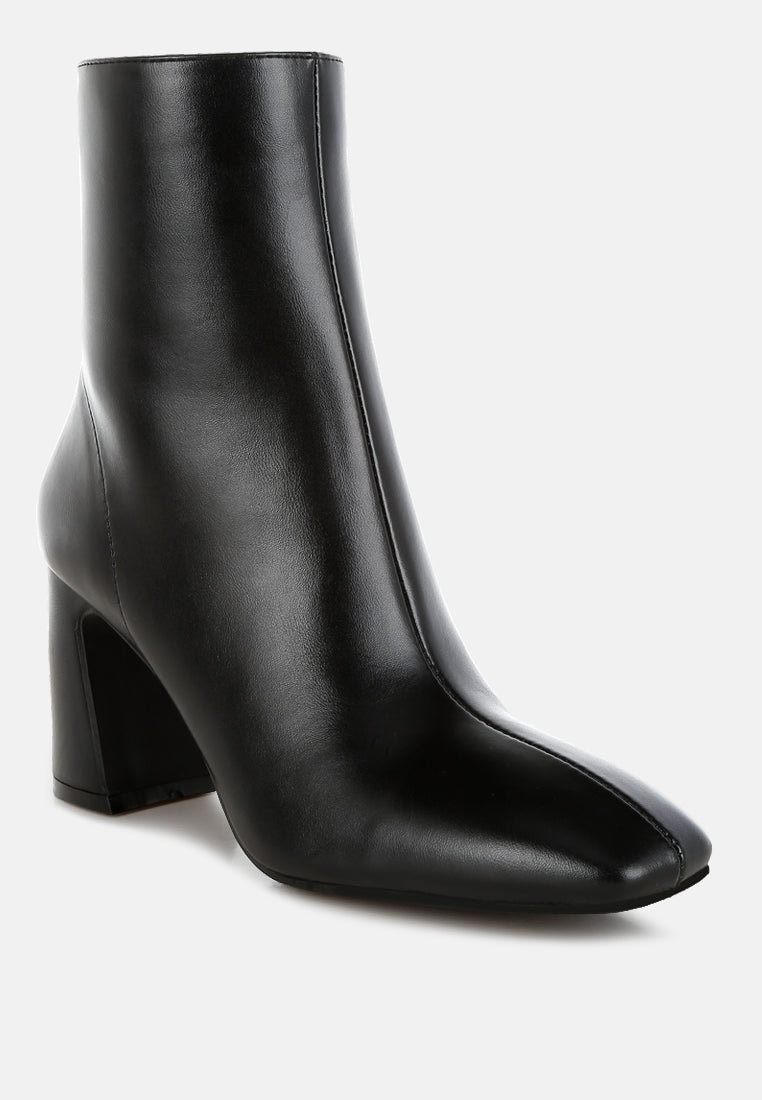 square toe ankle boots by ruw#color_black
