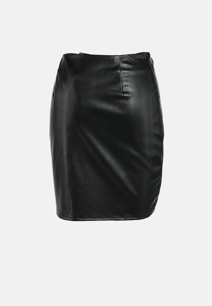 ruched faux leather skirt#color_black