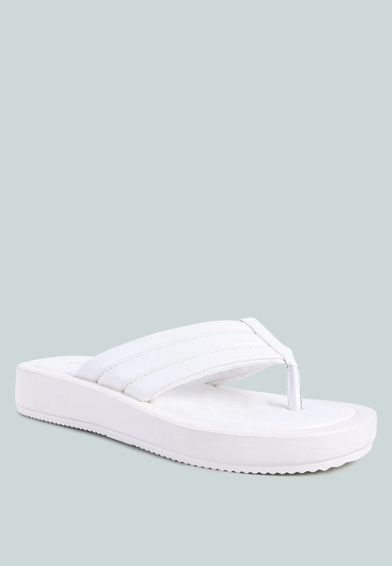 couette quilted thong platform sandals#color_white