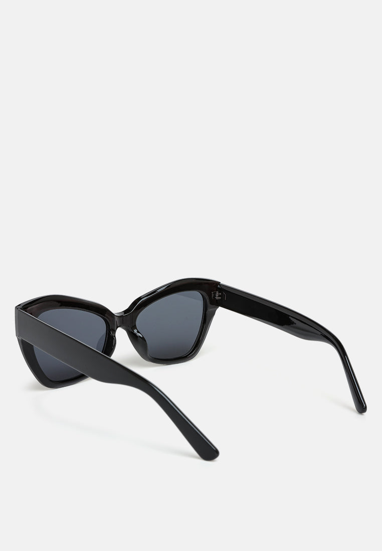 chunky cat eye sunglasses by ruw#color_black