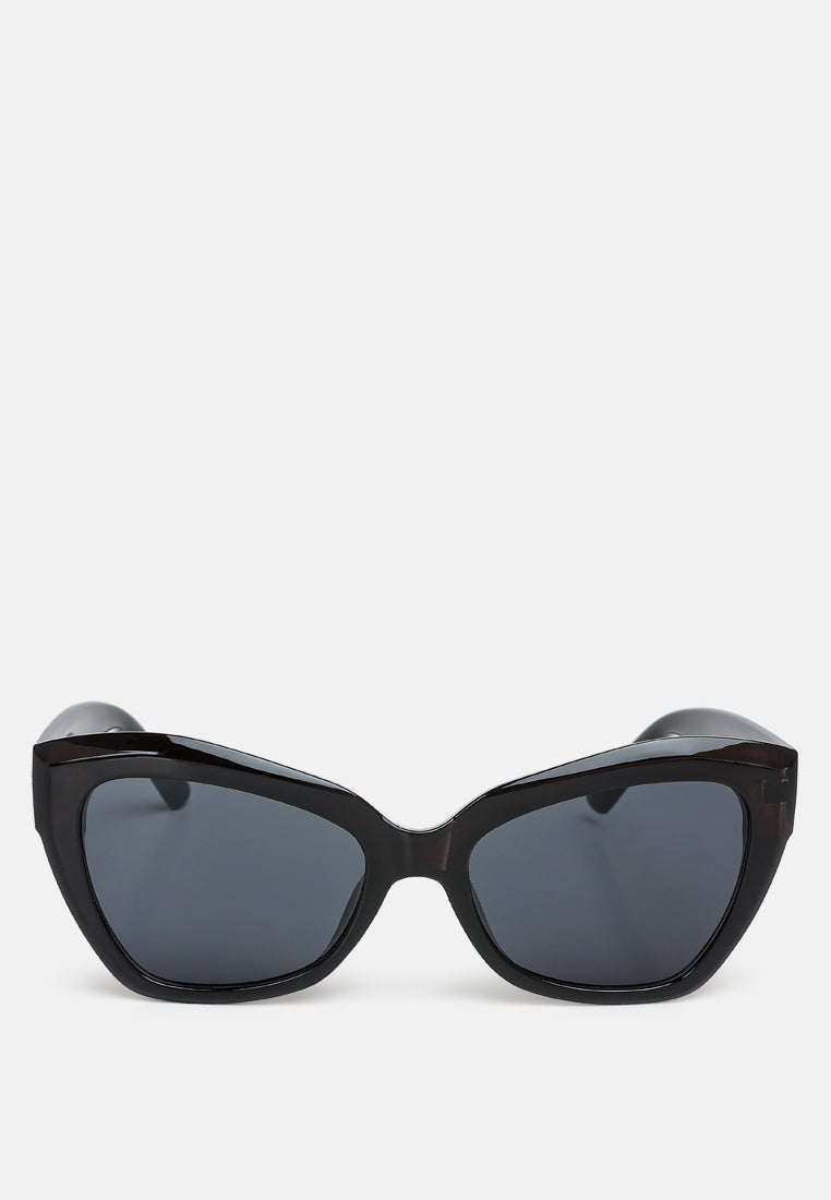 chunky cat eye sunglasses by ruw#color_black