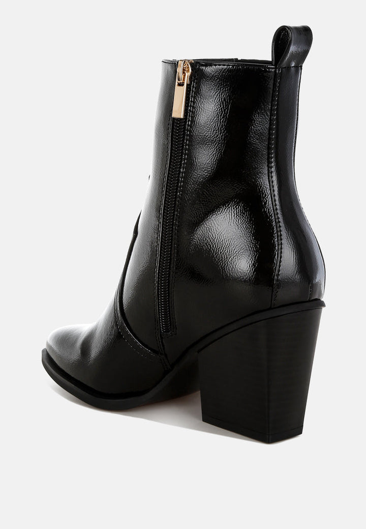 pointed toe ankle boots


 by ruw#color_black