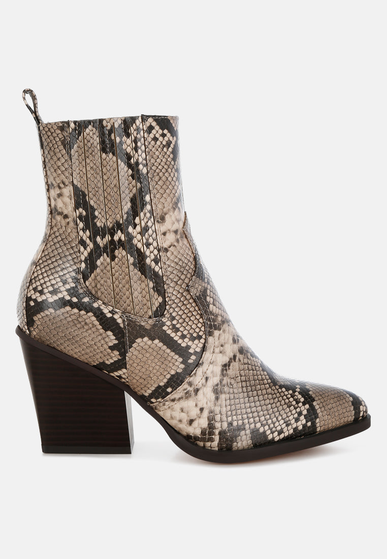 pointed toe ankle boots


 by ruw#color_snake