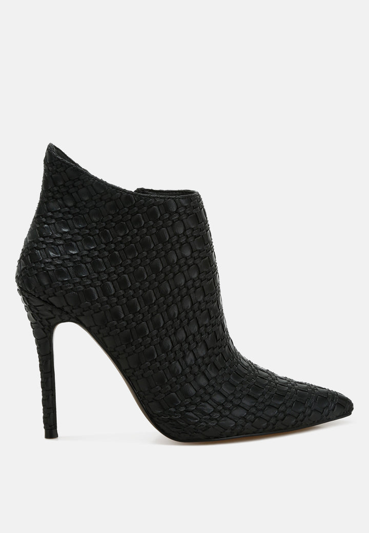 embossed concave cut ankle boots by ruw#color_black