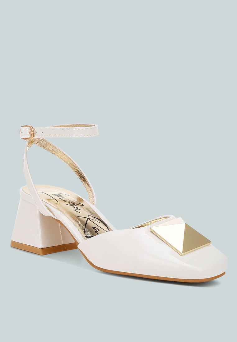 brooch detail ankle strap sandals by ruw#color_off-white