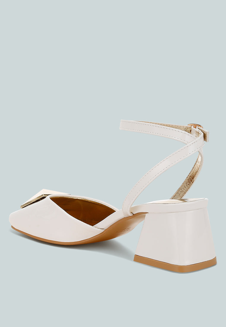 brooch detail ankle strap sandals by ruw#color_off-white