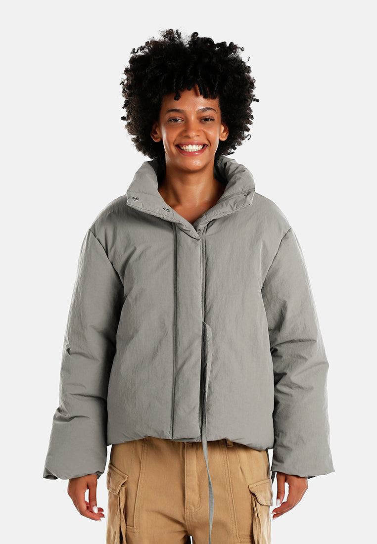 high-neck tie waist quilted jacket#color_taupe