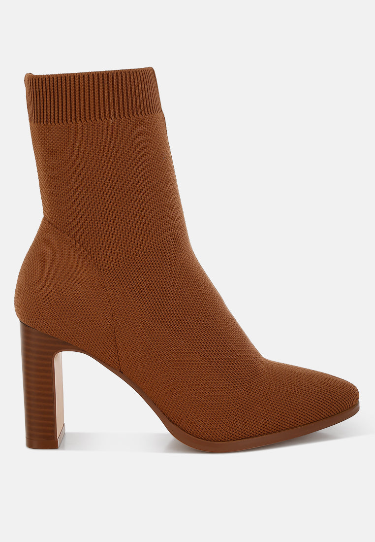 flyknit ankle boots



 by ruw#color_camel