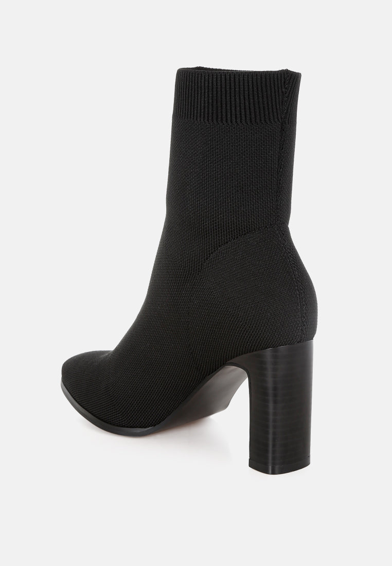 flyknit ankle boots



 by ruw#color_black