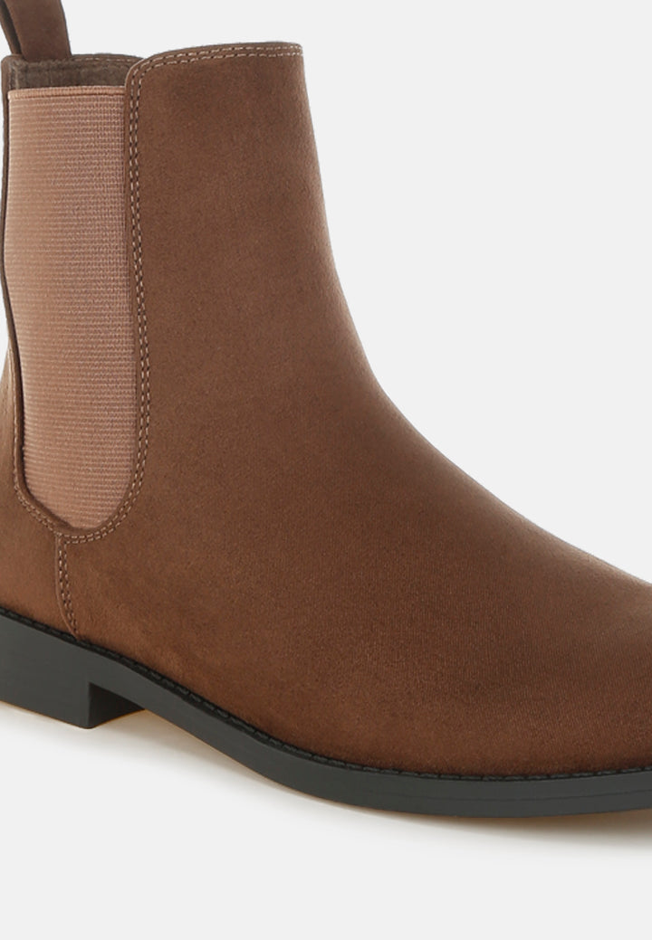 ayasa low block heel chelsea boots#color_brown