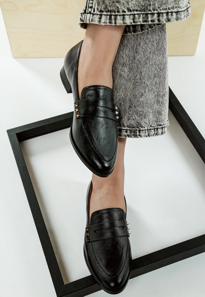 penny strap metallic loafers by ruw
#color_black