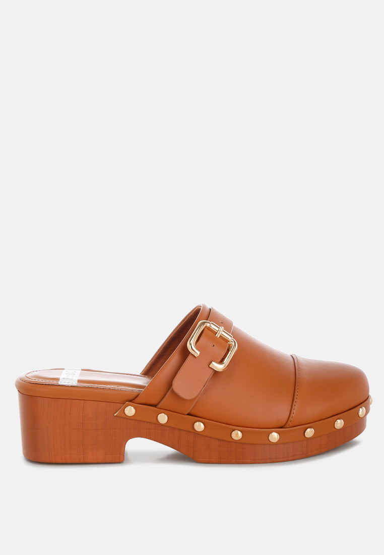 pinto studded genuine leather clogs#color_tan