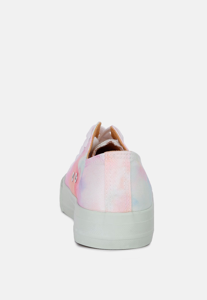 maverick tie dye printed canvas sneakers#color_multi