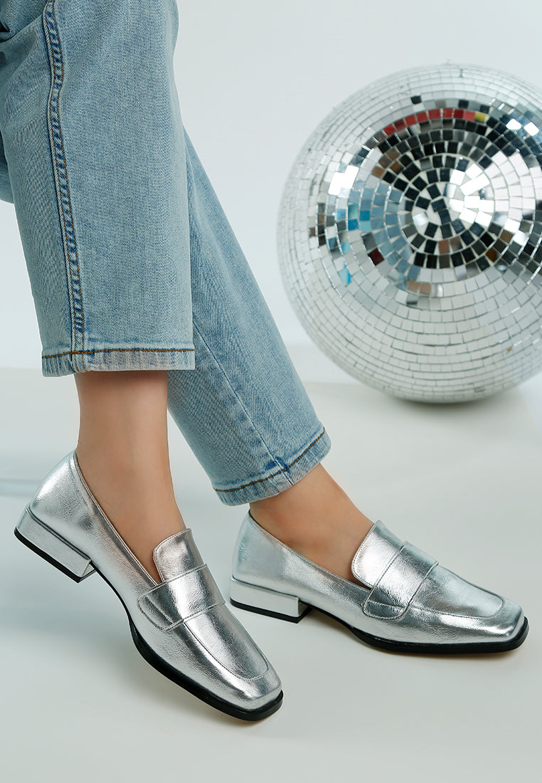 metallic penny loafers by ruw
#color_silver