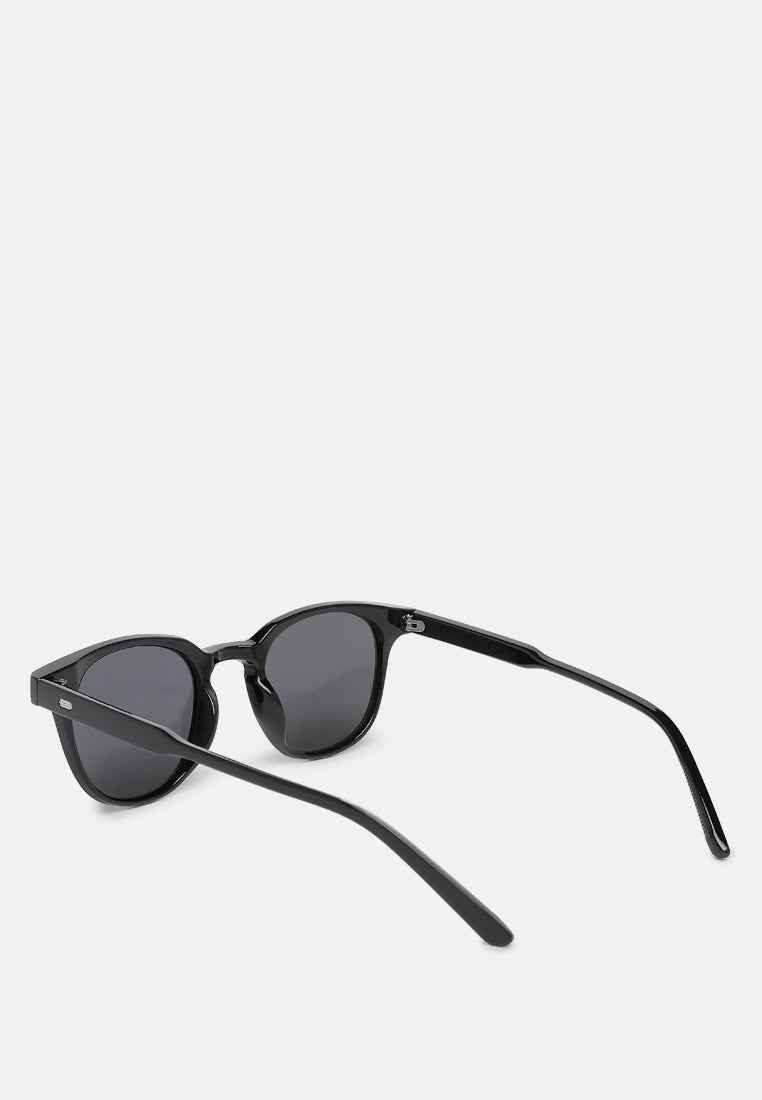 round wayfarer sunglasses by ruw#color_black