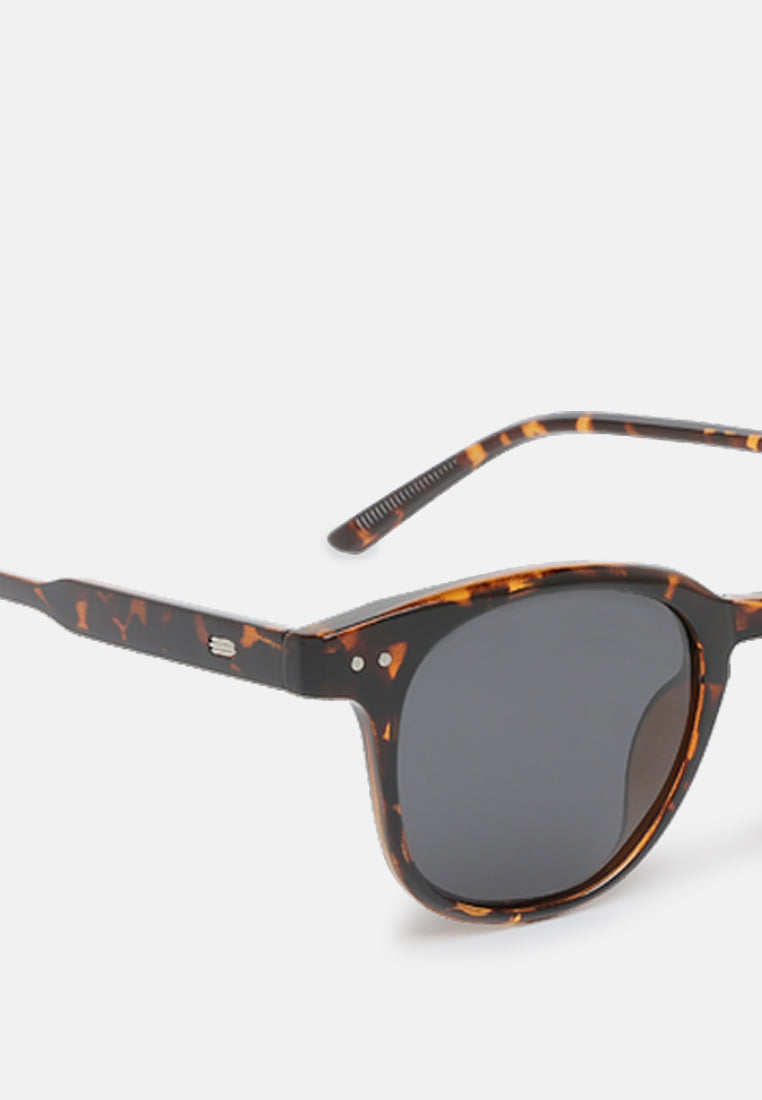 Round Wayfarer Sunglasses By RUW