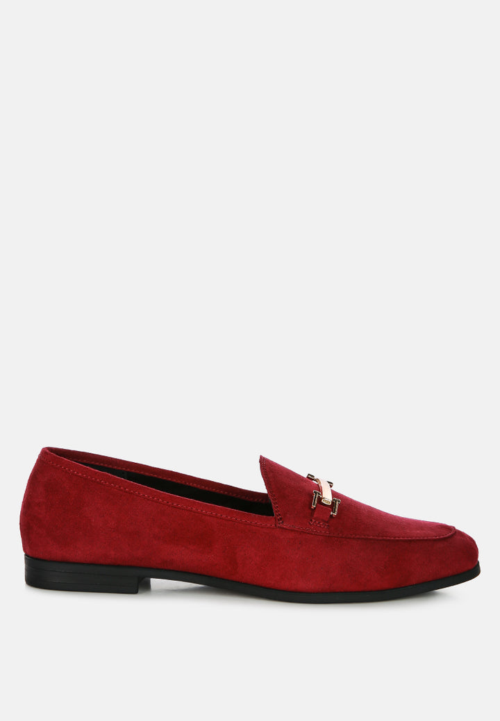 zaara solid faux suede loafers#color_burgundy