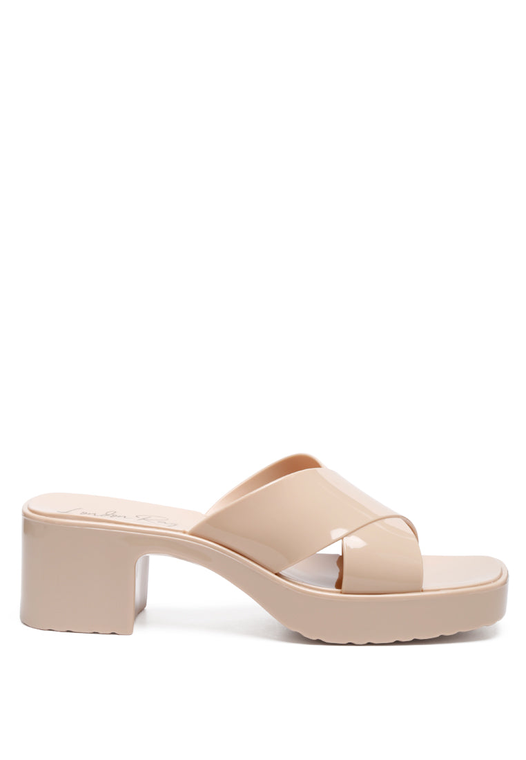 solid square toe mid heel block sandal#color_nude