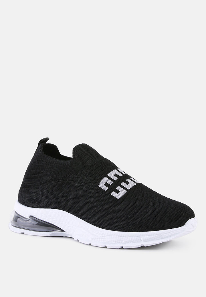 knit active kid trainers#color_black