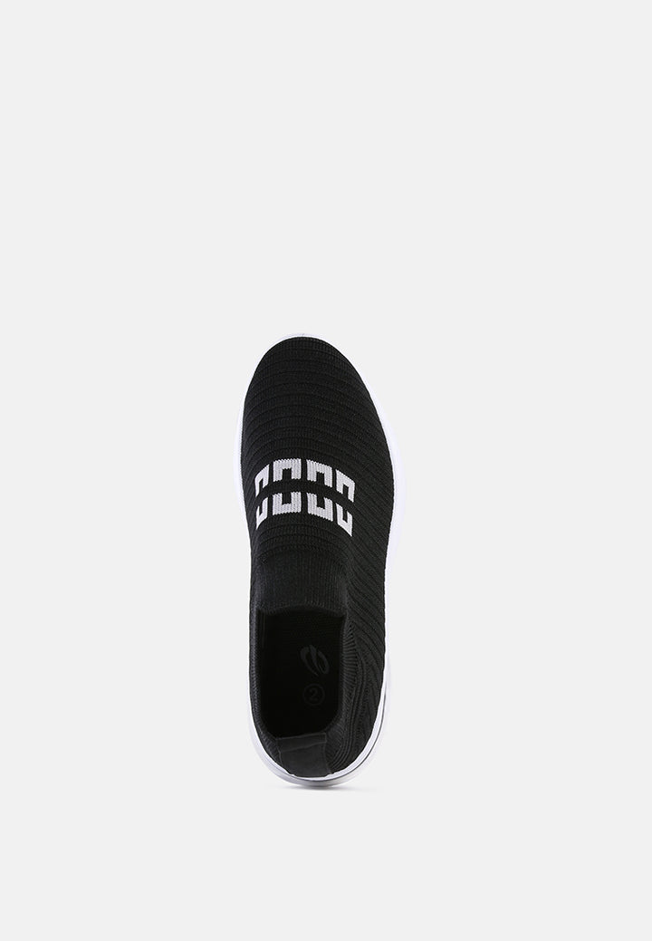 knit active kid trainers#color_black
