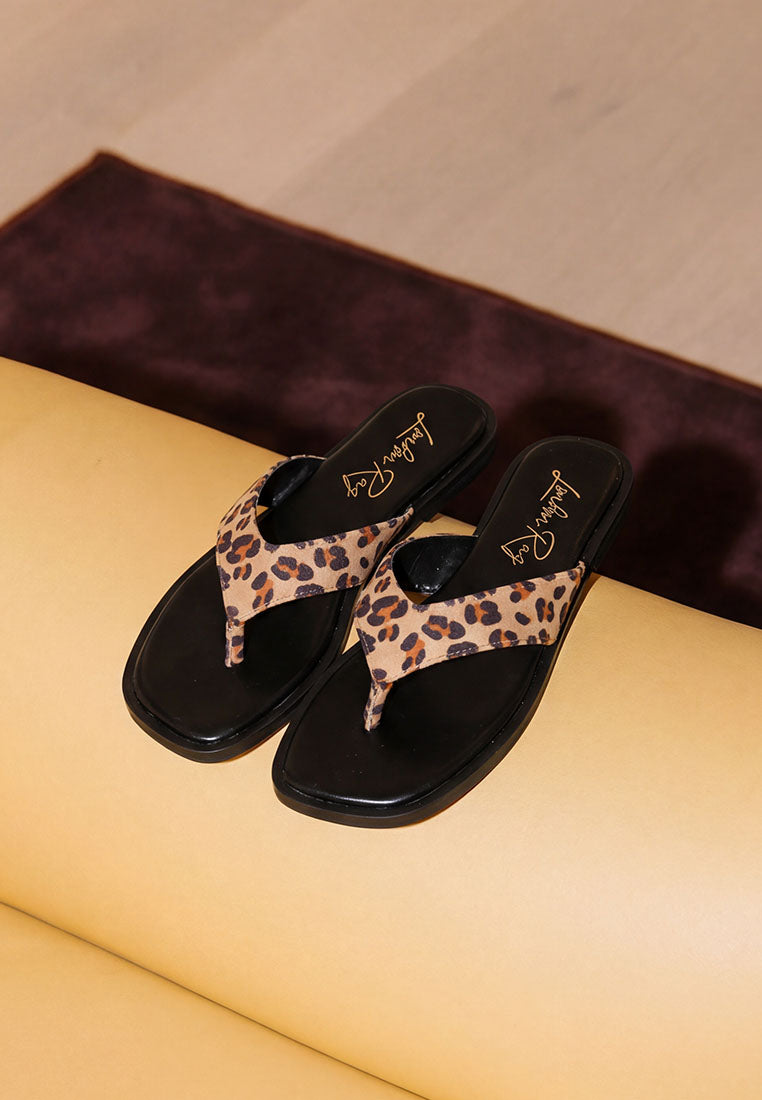 buchi animal print thong flats#color_leopard-suede