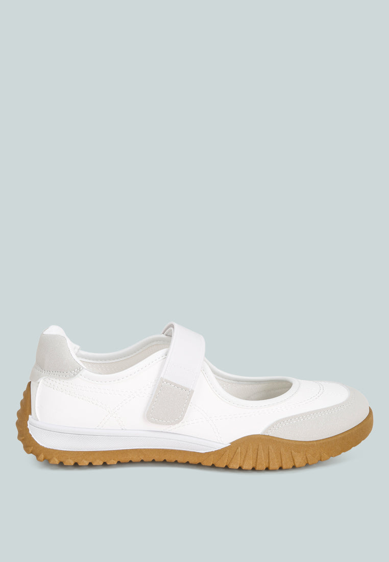 Kairus Adjustable Strap Closure Sneakers#color_white-smooth