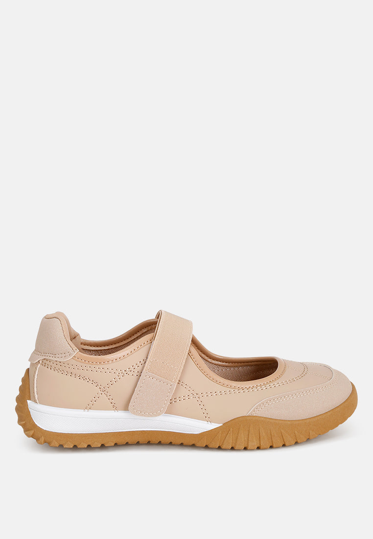 Kairus Adjustable Strap Closure Sneakers#color_beige-smooth