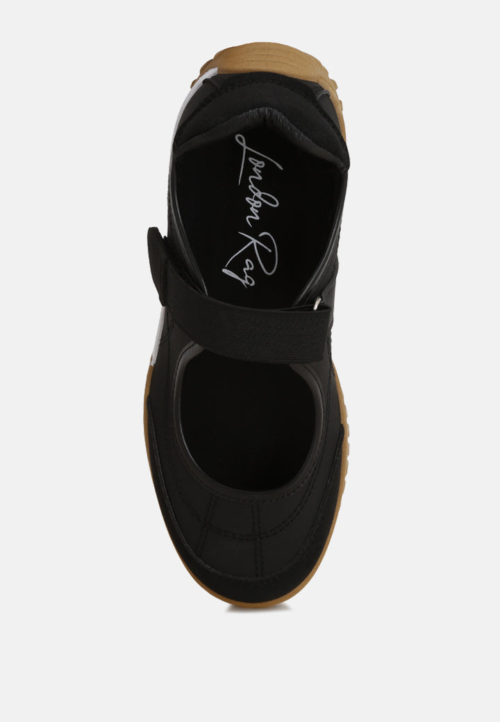 Kairus Adjustable Strap Closure Sneakers#color_black-smooth