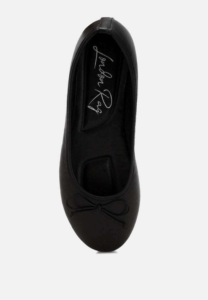 Clarendra Stretch Fit Ballet Flats#color_black-smooth