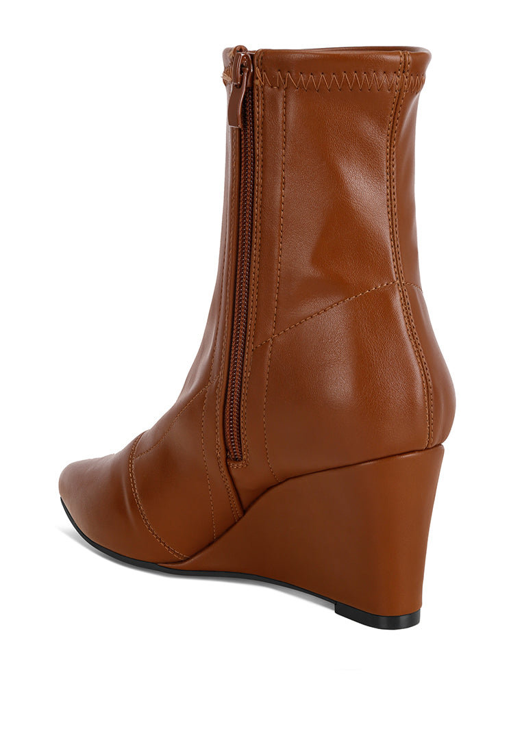 stretchable wedge boots#color_brown-smooth
