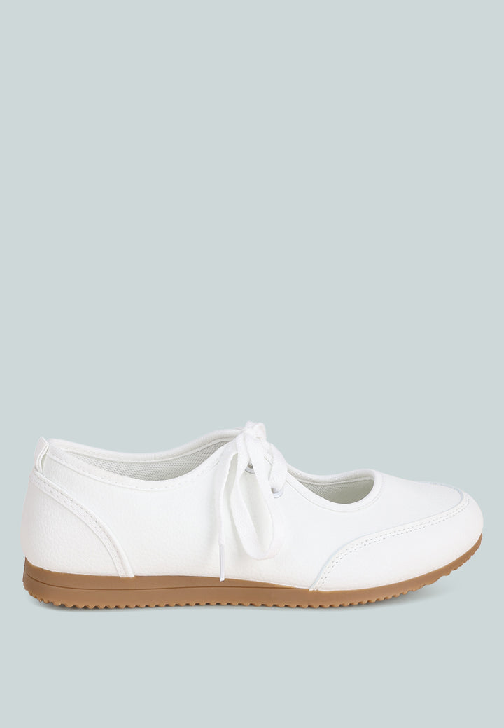 selka lace up women sneakers#color_white-smooth