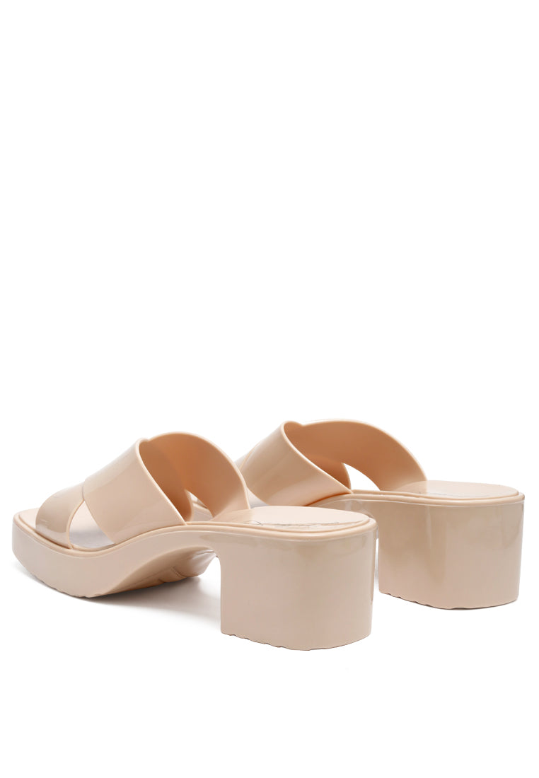 solid square toe mid heel block sandal#color_nude