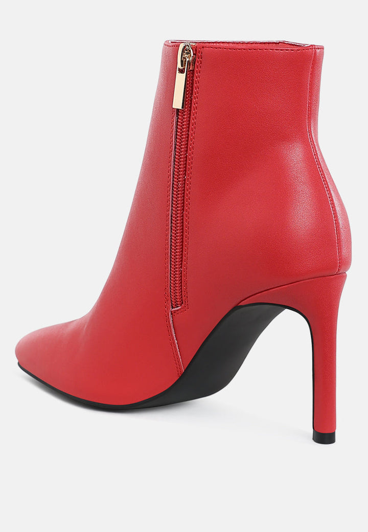 textured stiletto heel ankle boots


 by ruw#color_red