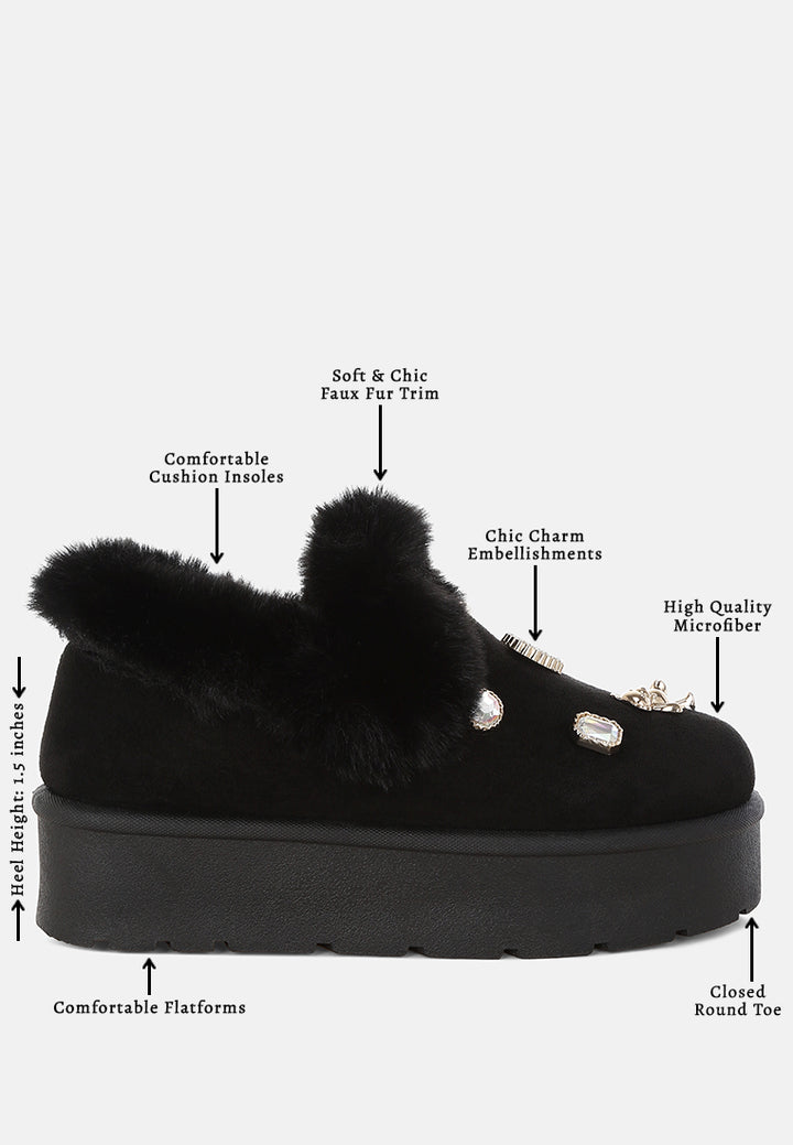 zeta charm detail slip on snow boots#color_black