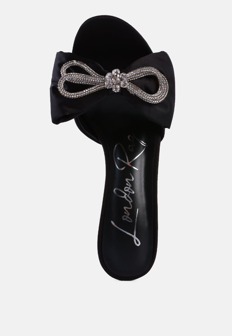 brag in crystal bow satin high heeled sandals#color_black
