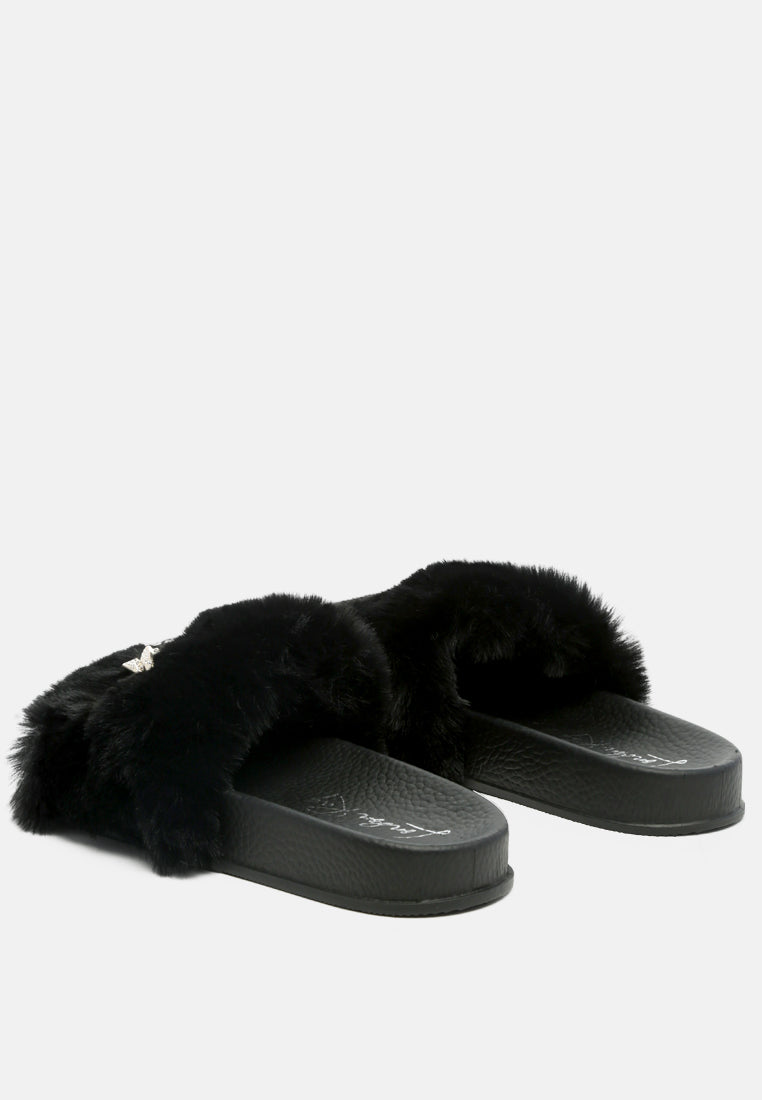 chums metal chain detail fur slides#color_black