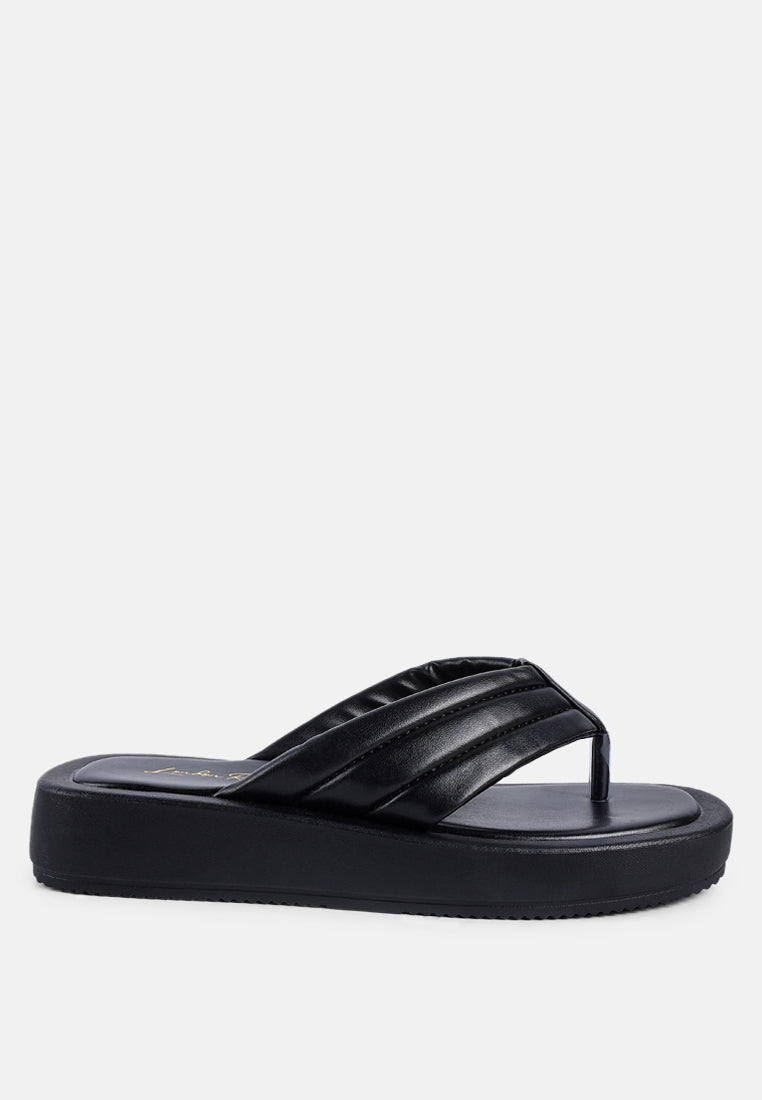 couette quilted thong platform sandals#color_black