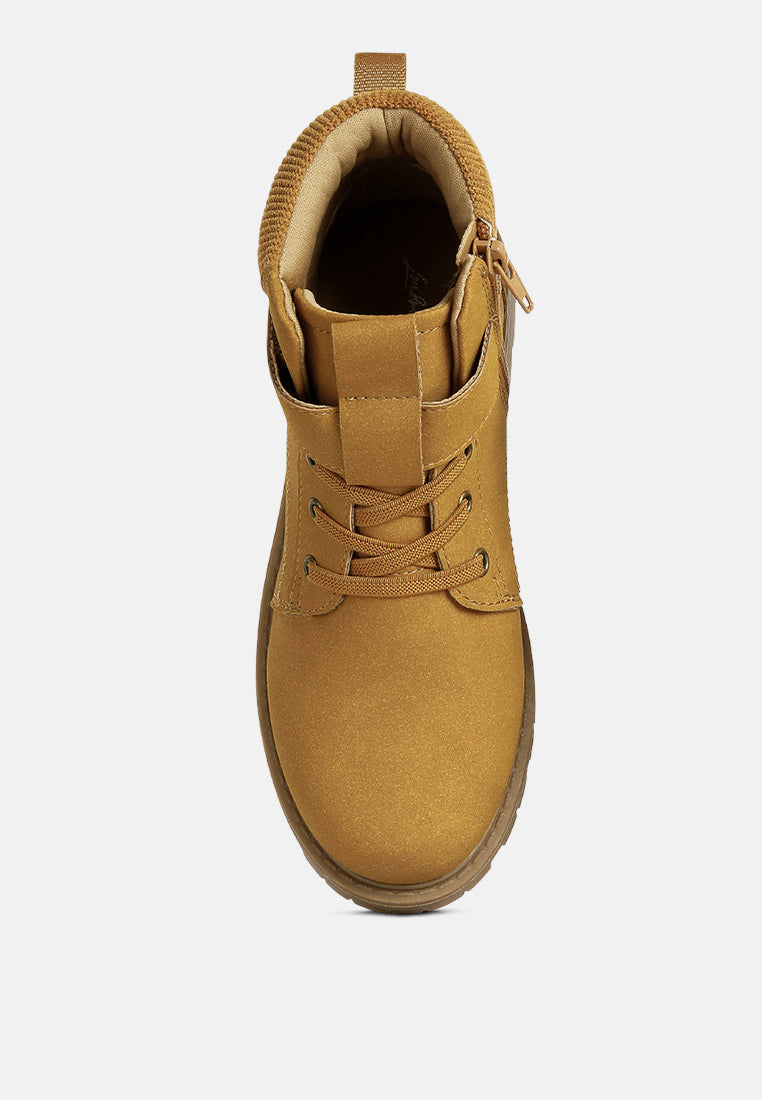 cushion collared ankle boots#color_brown