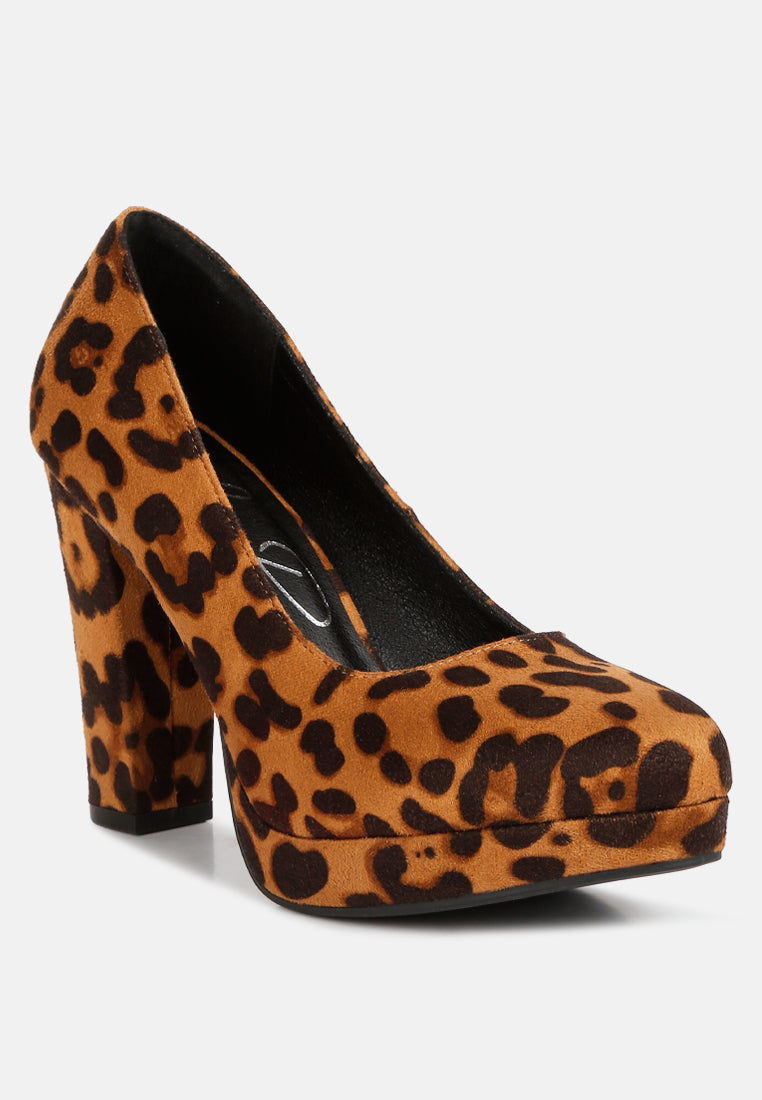 delia seude block heel pumps#color_leopard