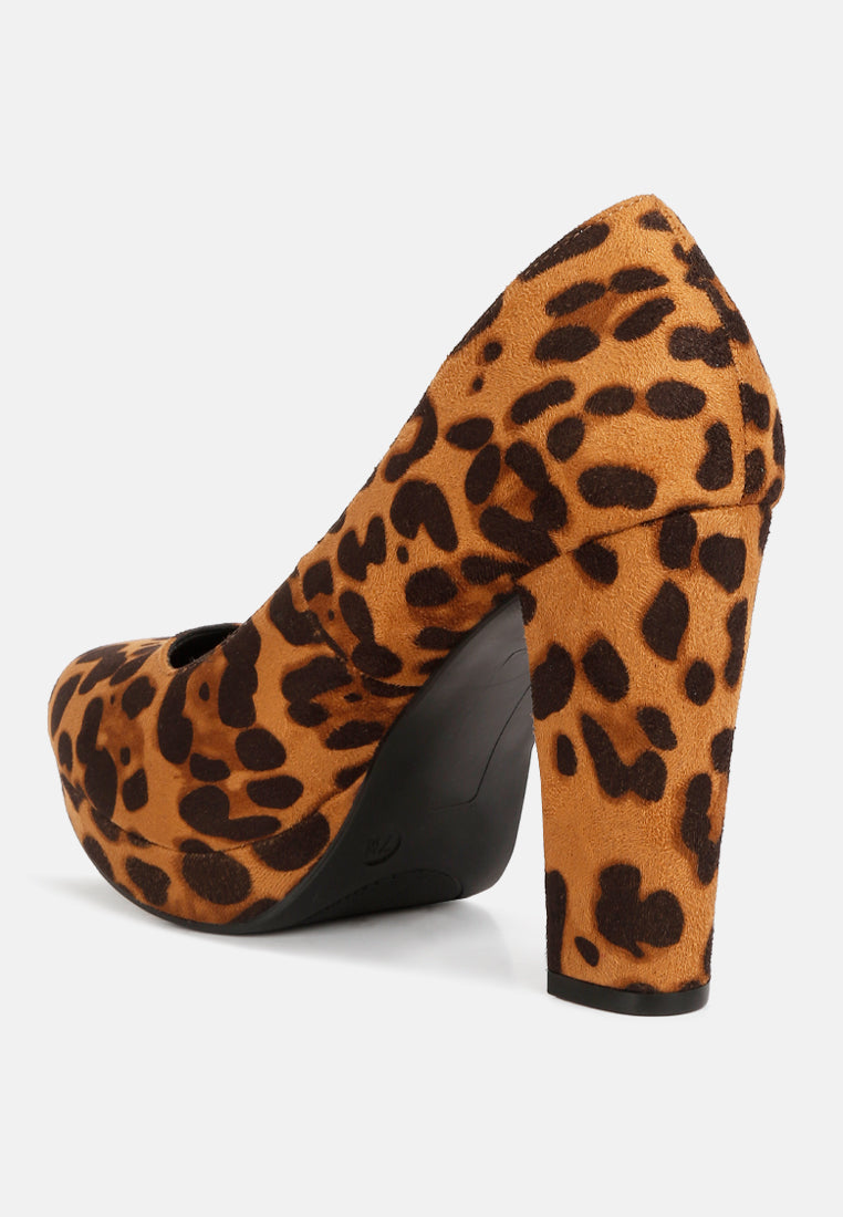 delia seude block heel pumps#color_leopard
