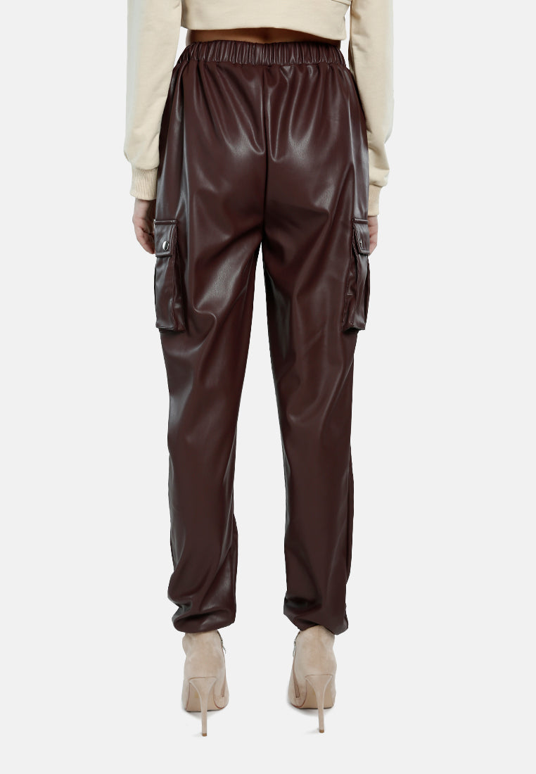 faux leather cargo pants#color_chocolate